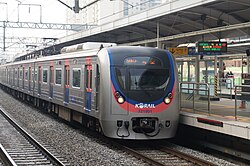 상봉역에 정차하고 있는 321C01편성(1차분)