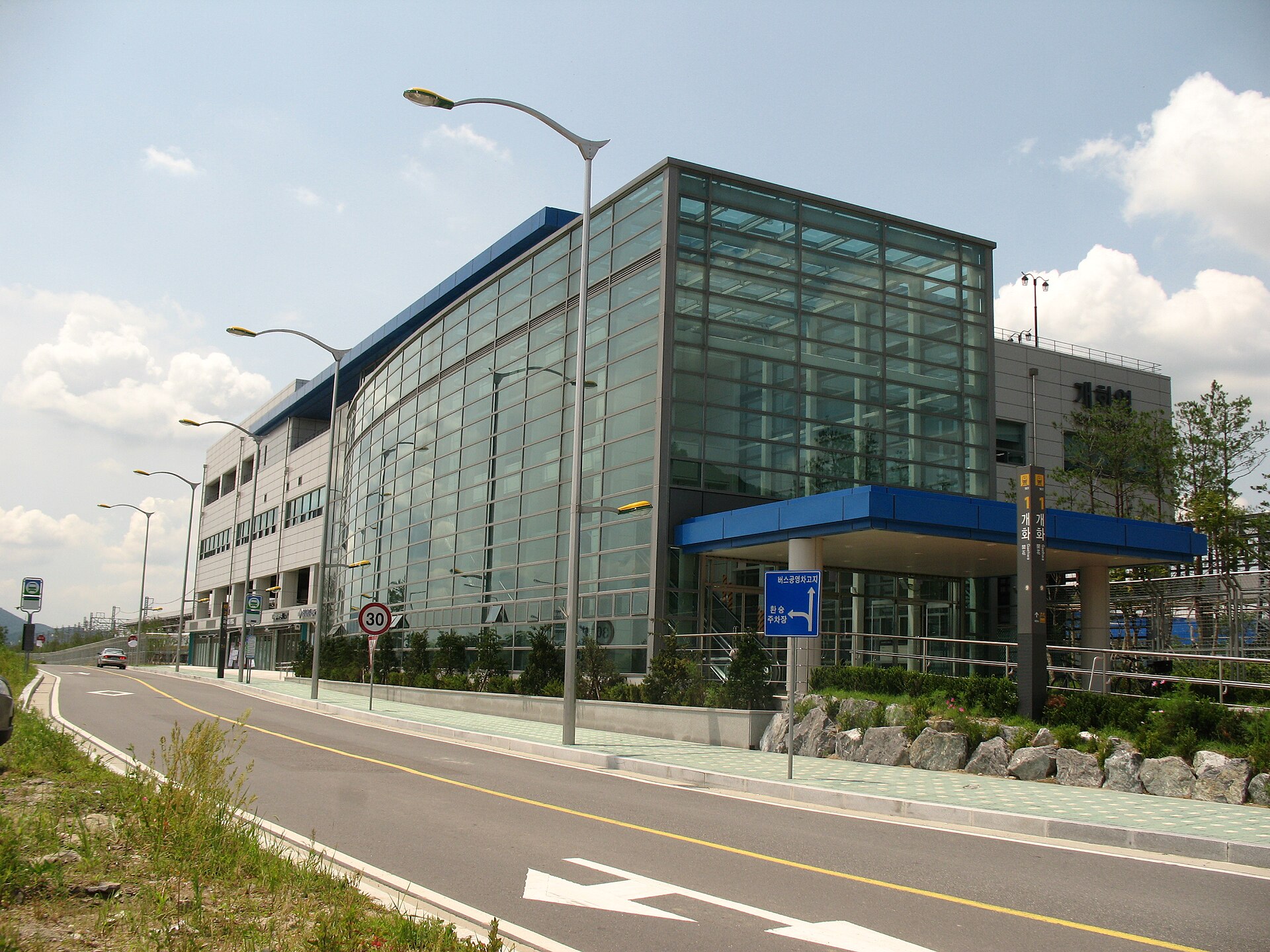역사 전경(2009년 촬영)